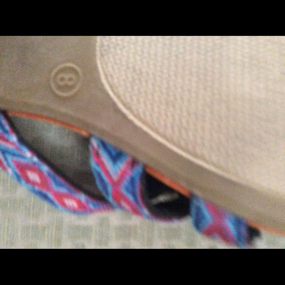 Sandals - Picture 4 of 4